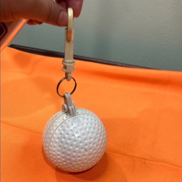 ⚡️⚡️⚡️Stylish White Golf Ball Cleaner Keychain - Picture 3 of 8